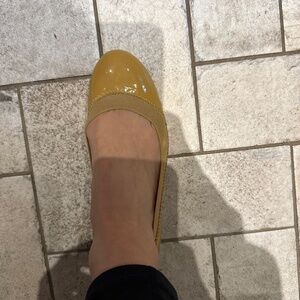 Banana republic flats